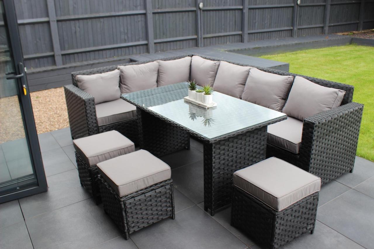 Modern Spacious House - Sleeps 16, Free Parking, Sun Terrace Nuneaton Esterno foto