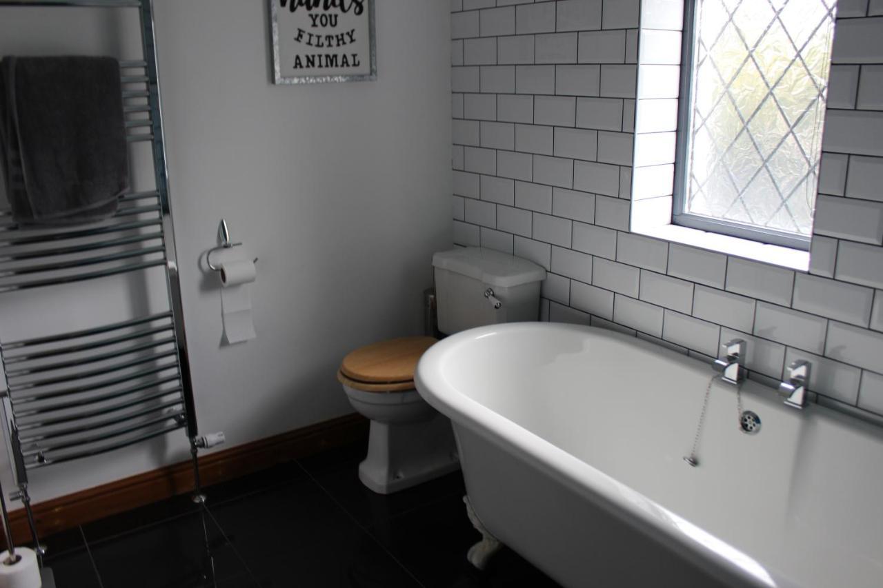 Modern Spacious House - Sleeps 16, Free Parking, Sun Terrace Nuneaton Esterno foto