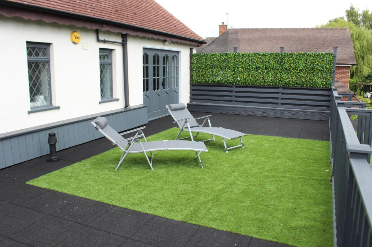 Modern Spacious House - Sleeps 16, Free Parking, Sun Terrace Nuneaton Esterno foto