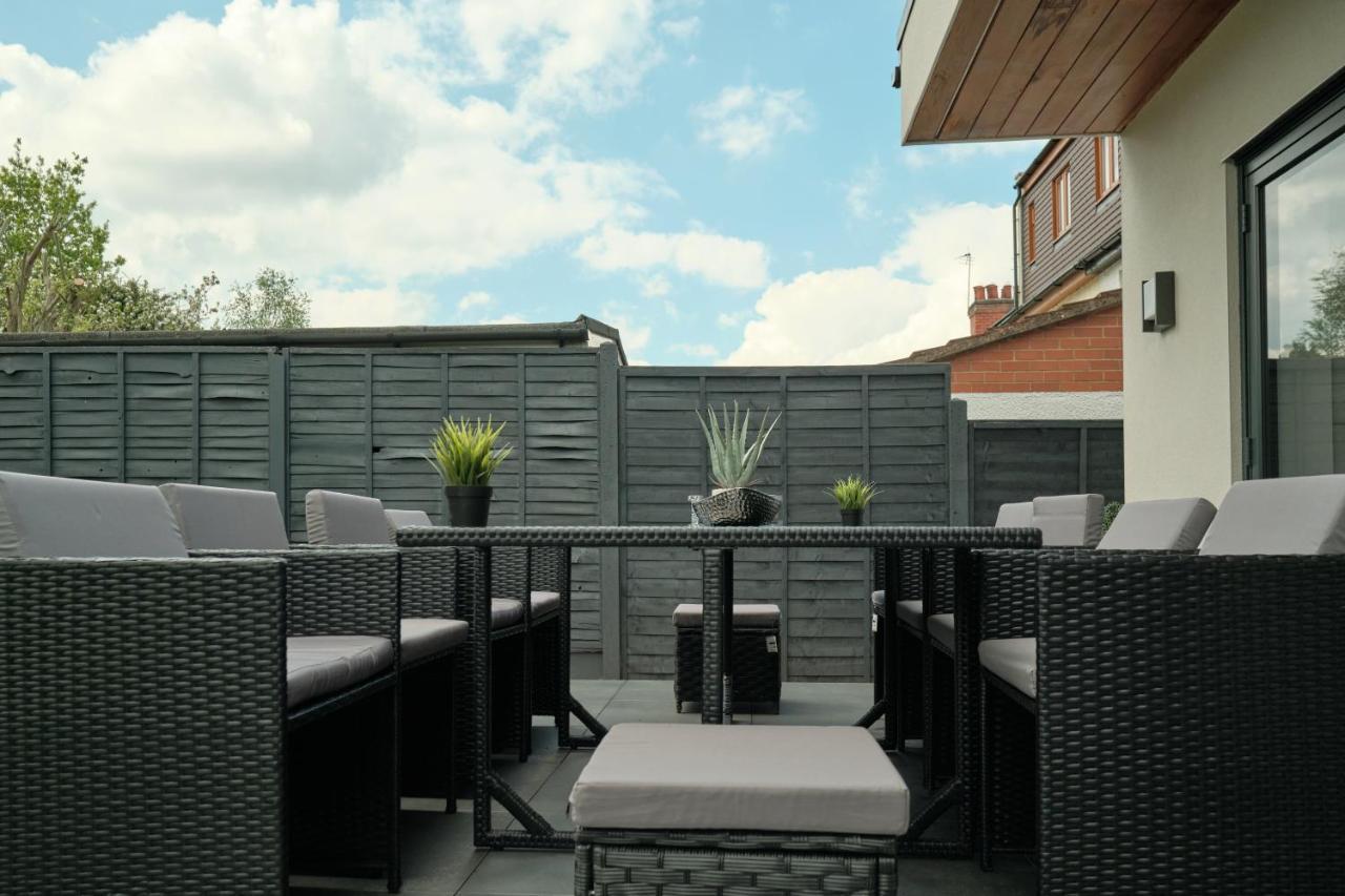 Modern Spacious House - Sleeps 16, Free Parking, Sun Terrace Nuneaton Esterno foto