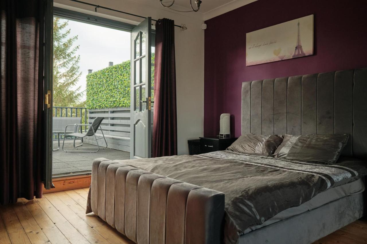 Modern Spacious House - Sleeps 16, Free Parking, Sun Terrace Nuneaton Esterno foto