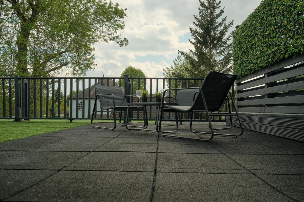 Modern Spacious House - Sleeps 16, Free Parking, Sun Terrace Nuneaton Esterno foto